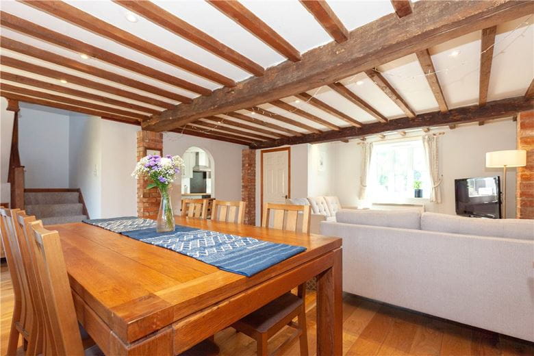 2 bedroom house, Heathfield, Bletchingdon OX5