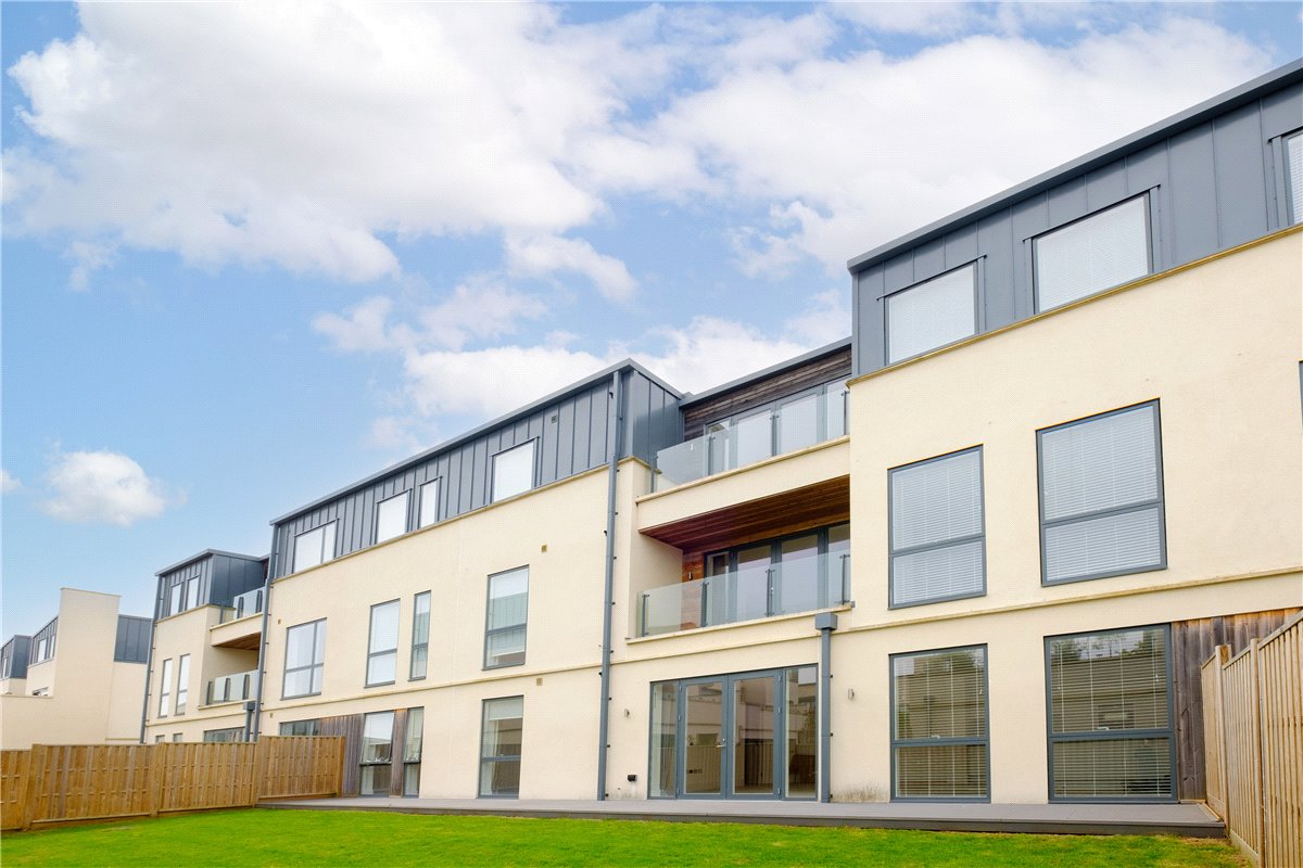 3 bedroom flat, Granville Court, Granville Road BA1