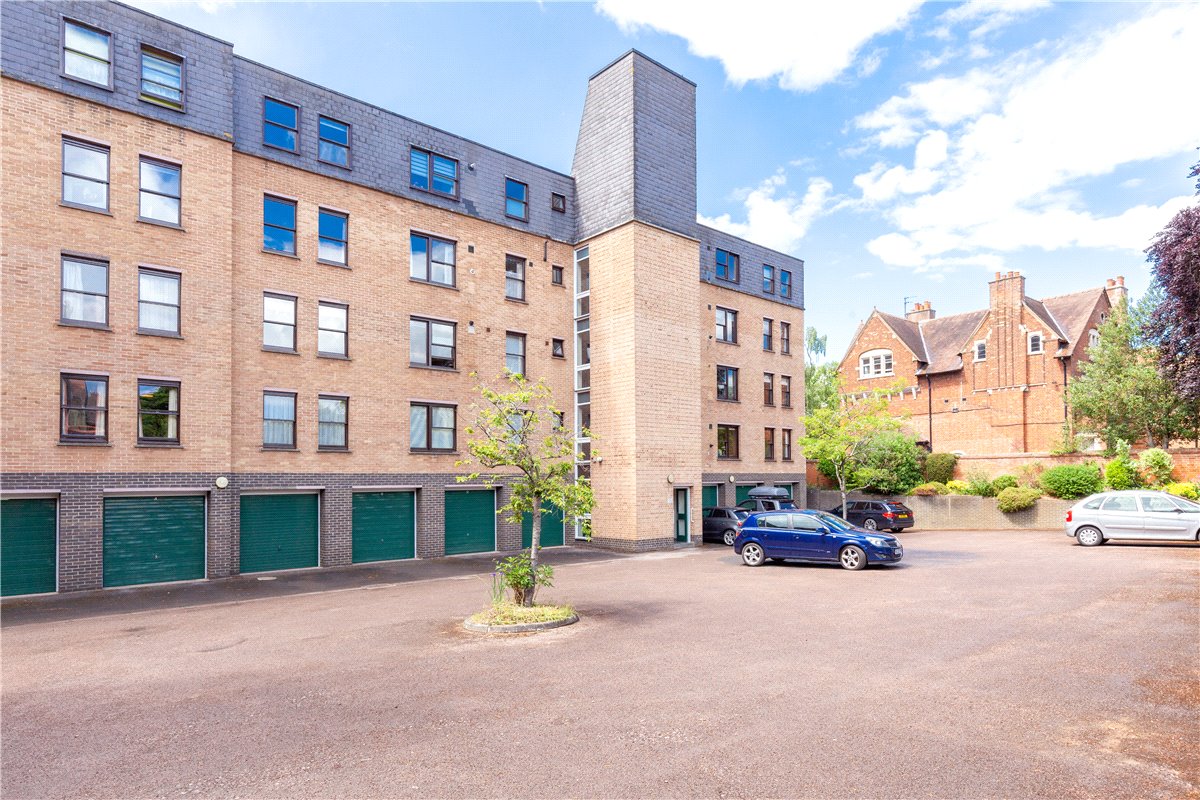 2 bedroom flat, Hartley Court, Woodstock Road OX2 - Let Agreed