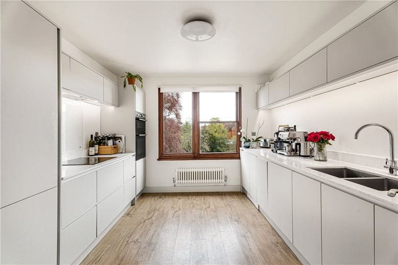 2 bedroom flat, Hartley Court, Woodstock Road OX2 - Let Agreed