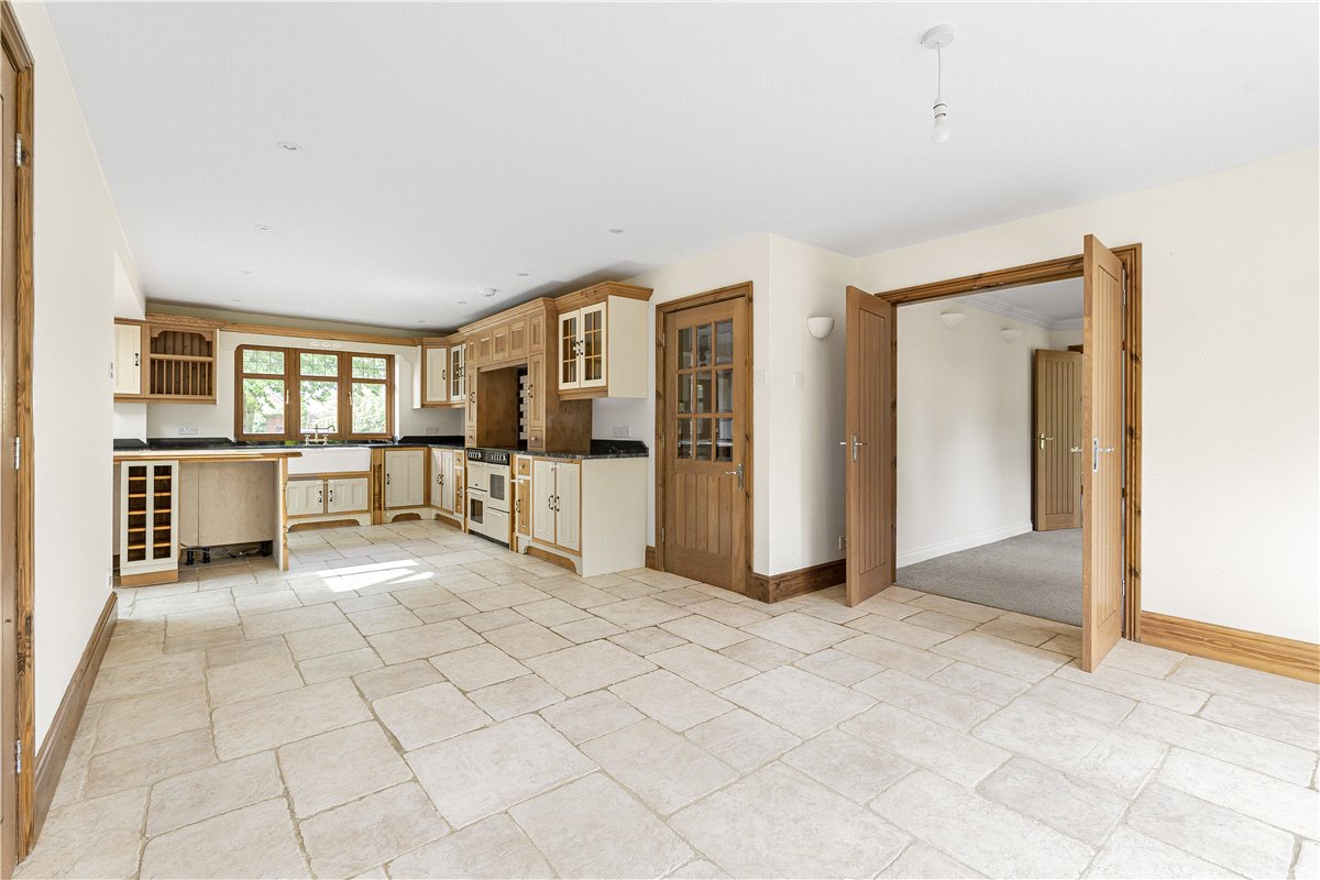 7 bedroom house, Leicester Road, New Packington LE65 - Let Agreed