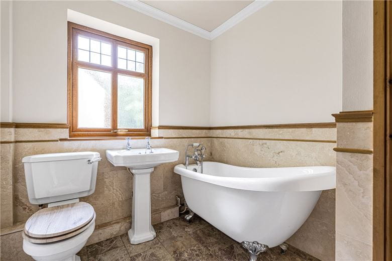 7 bedroom house, Leicester Road, New Packington LE65 - Let Agreed