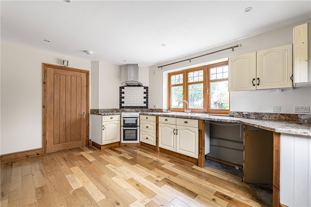 7 bedroom house, Leicester Road, New Packington LE65 - Let Agreed