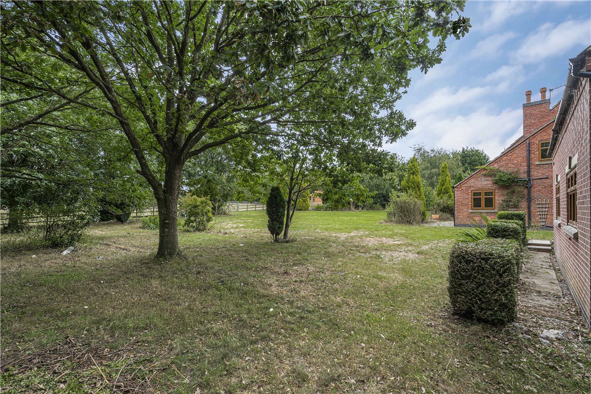 7 bedroom house, Leicester Road, New Packington LE65 - Let Agreed