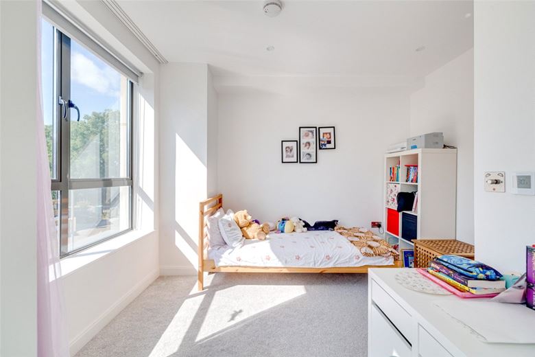 3 bedroom house, Harlow Gardens, Kingston upon Thames KT1 - Let Agreed