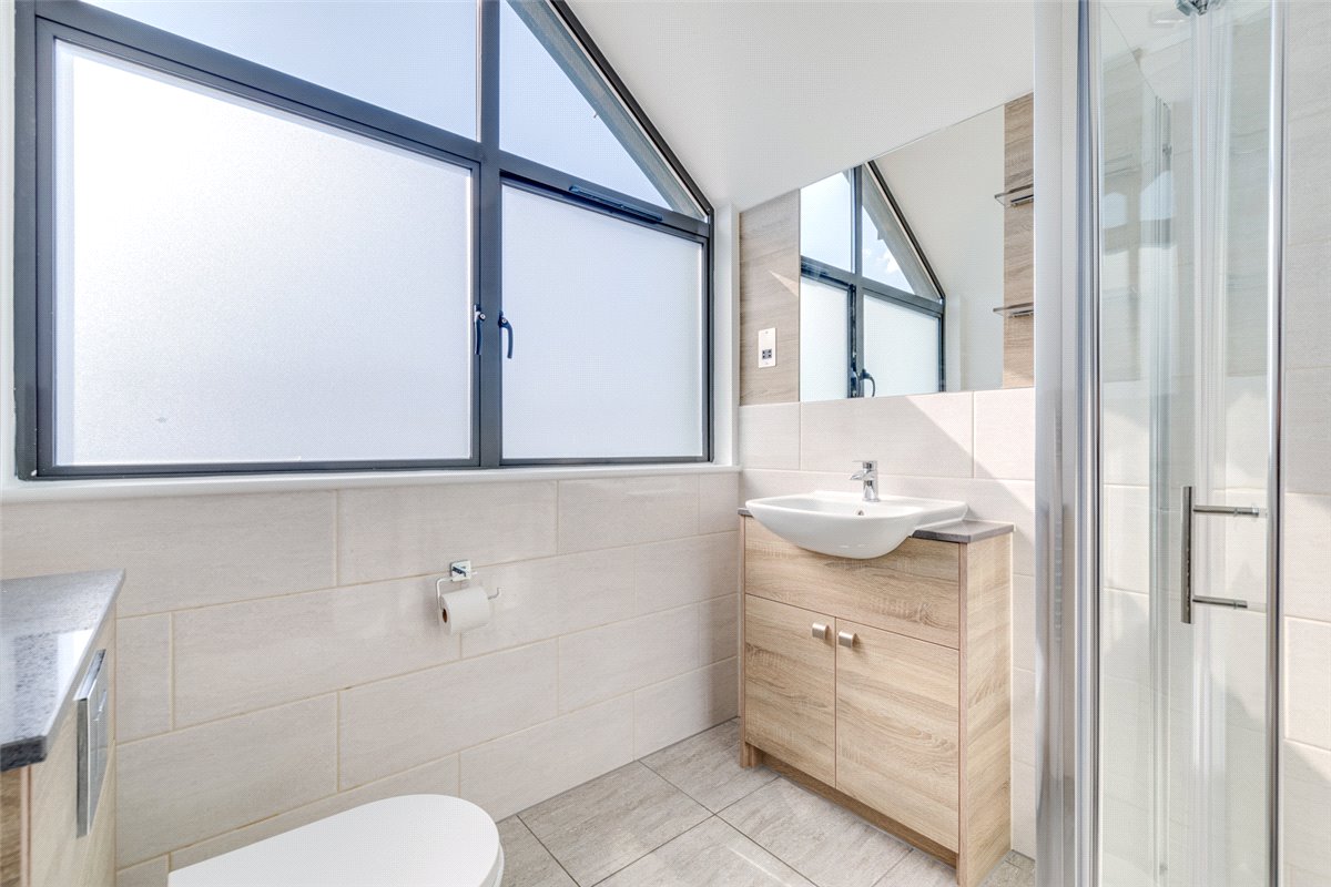 3 bedroom house, Harlow Gardens, Kingston upon Thames KT1 - Let Agreed