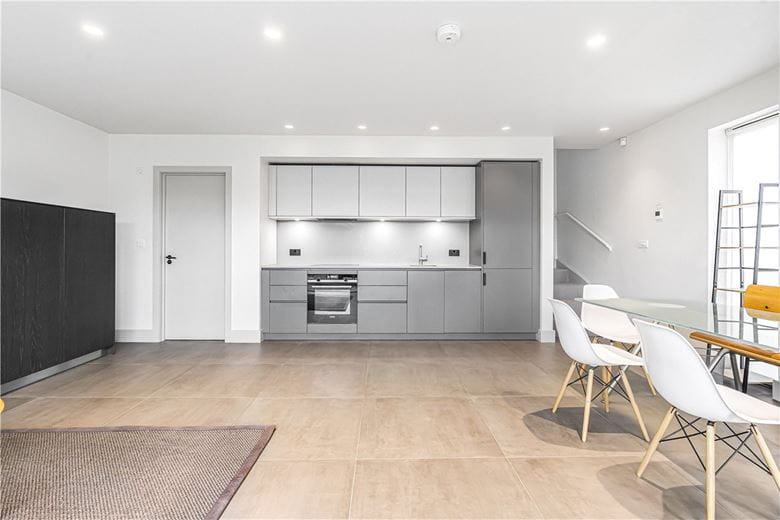 2 bedroom cottage, Brasenose Driftway, Oxford OX4 - Let Agreed