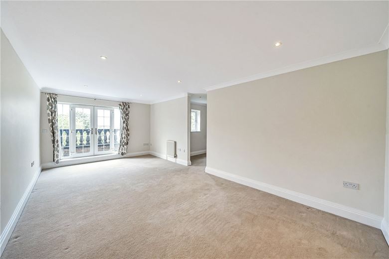 6 bedroom house, Towers Lane, Crofton WF4 - Available