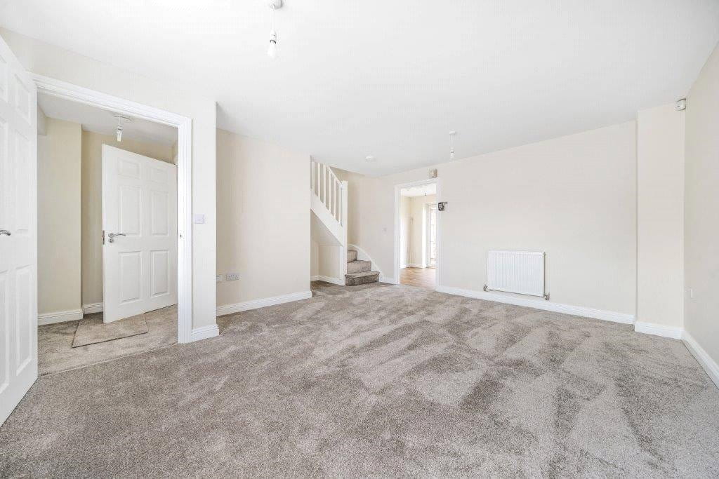 3 bedroom house, Thurgaton Way, Newton DE55 - Available