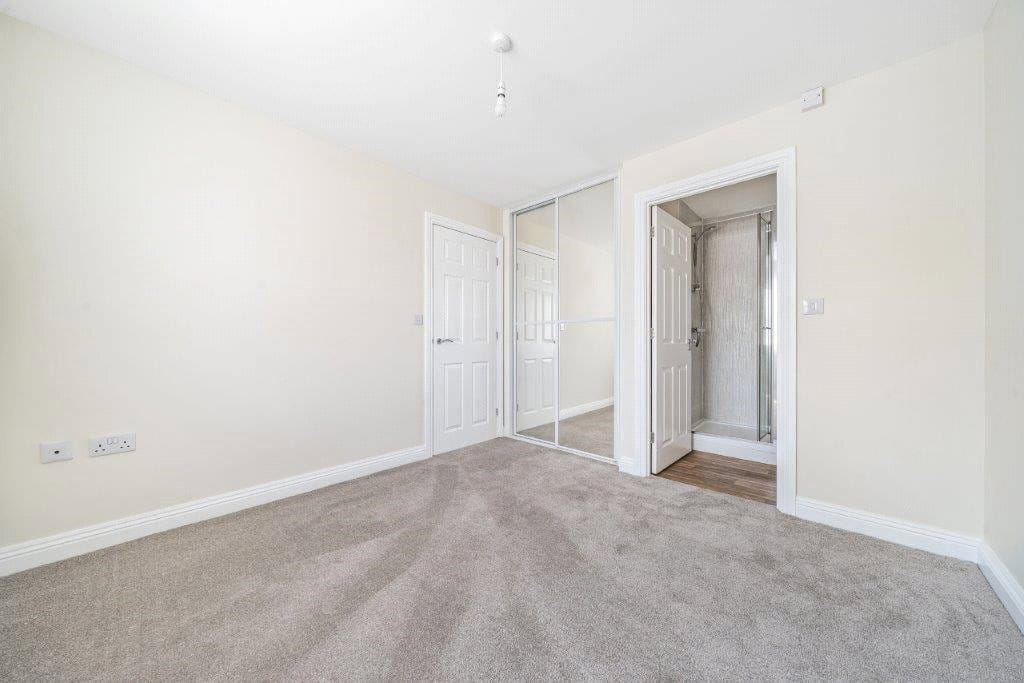 3 bedroom house, Thurgaton Way, Newton DE55 - Available