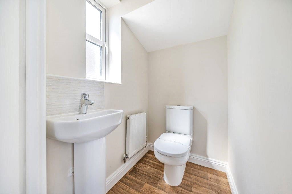 3 bedroom house, Thurgaton Way, Newton DE55 - Available