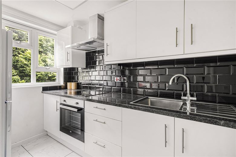 2 bedroom flat, Pennywell Drive, Oxford OX2 - Available