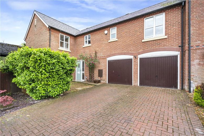 5 bedroom house, St. Clements Court, Weston CW2 - Available