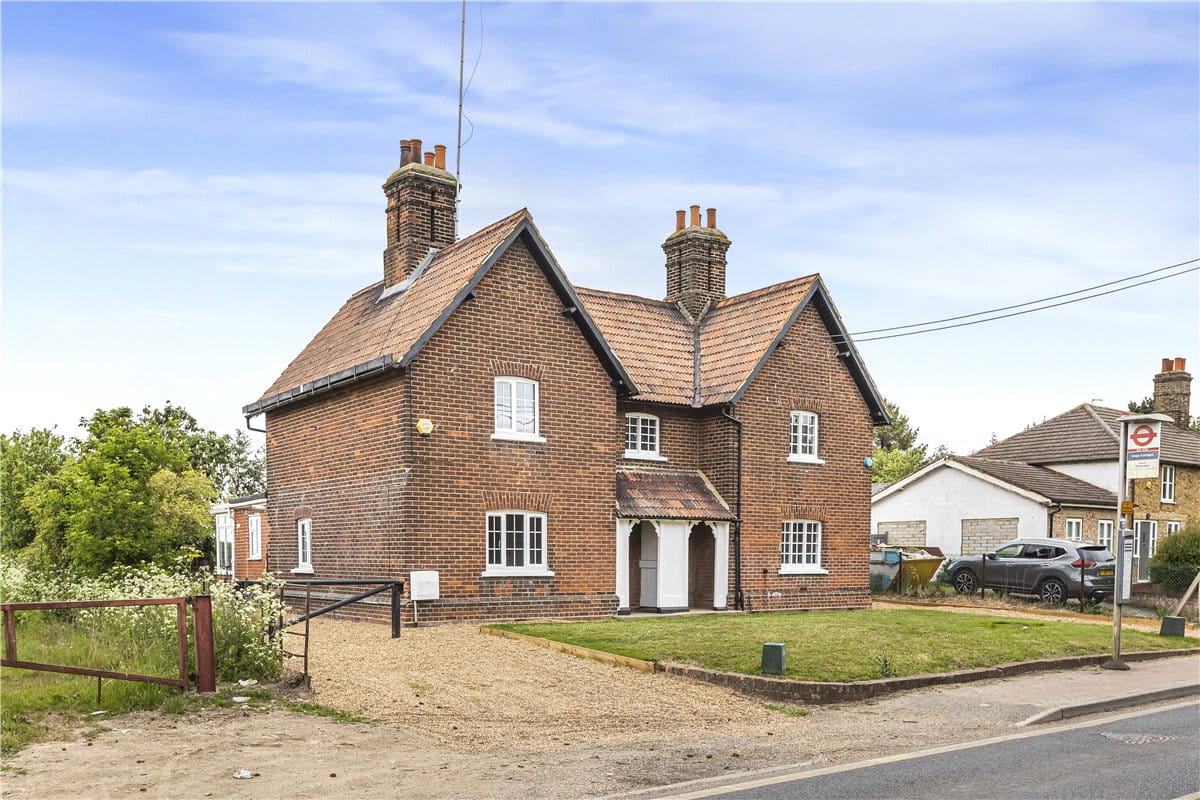 3 bedroom house, Ockendon Road, Upminster RM14 - Let Agreed