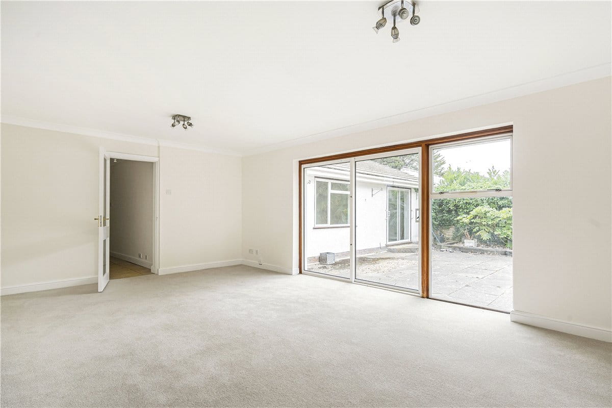 6 bedroom bungalow, Nash Lee Lane, Wendover HP22 - Available