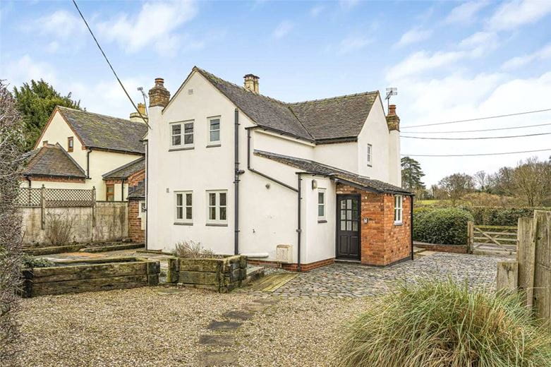 3 bedroom house, Moor Lane, Rugeley WS15 - Let Agreed