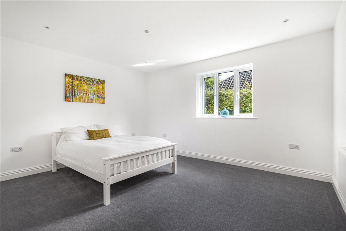 4 bedroom house, New Road, Dinton HP17 - Available