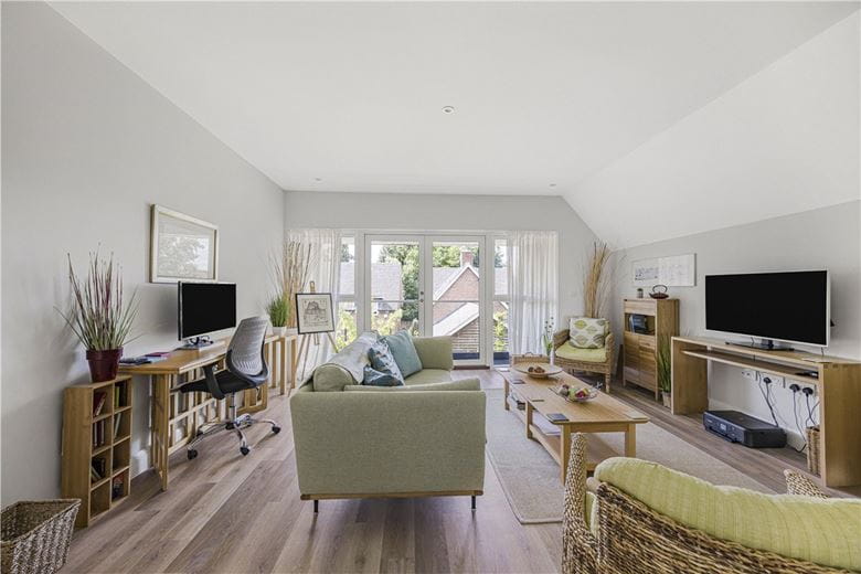 2 bedroom flat, Cumnor Hill, Oxford OX2 - Let Agreed