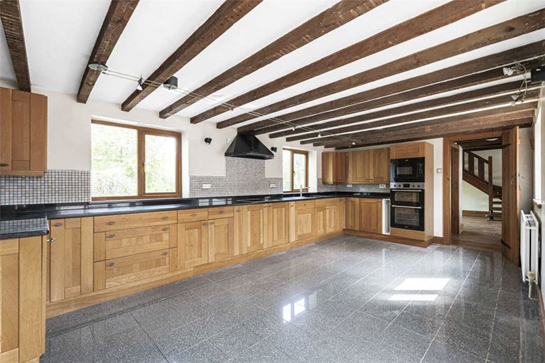5 bedroom house, Shaw Lane, Kings Bromley DE13 - Available