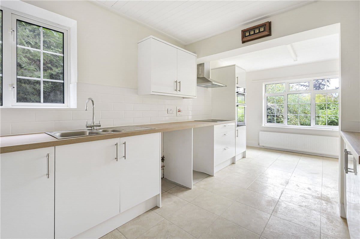 4 bedroom house, Bacombe Lane, Wendover HP22 - Let Agreed