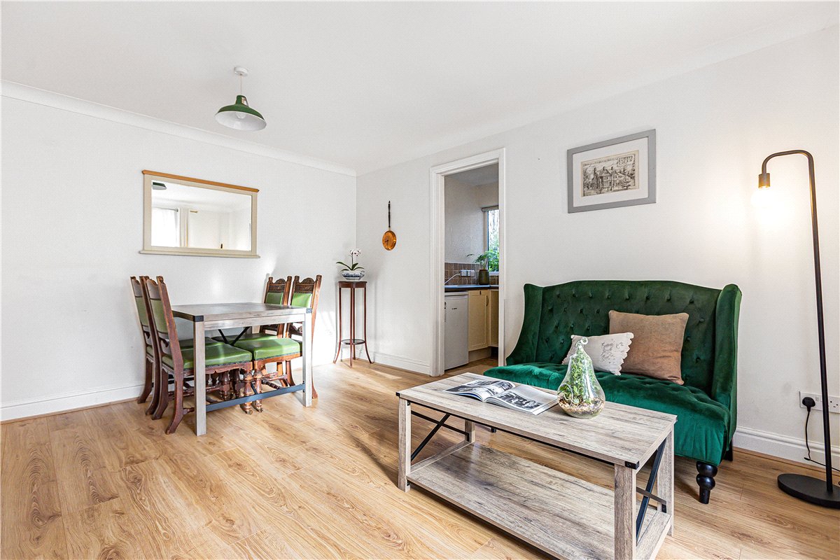 2 bedroom flat, Sunderland Avenue, Oxford OX2 - Available