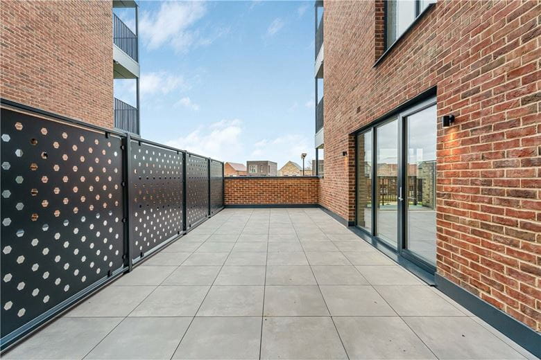 2 bedroom flat, Shillingford House, Munda Way OX2 - Available