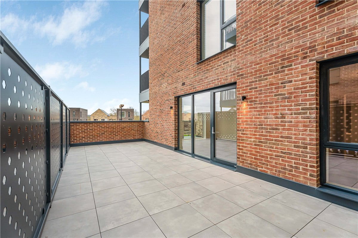 2 bedroom flat, Shillingford House, Munda Way OX2 - Available