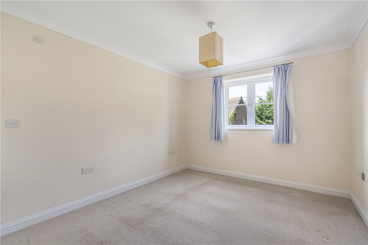 4 bedroom house, Poppy Close, Yarnton OX5 - Let Agreed