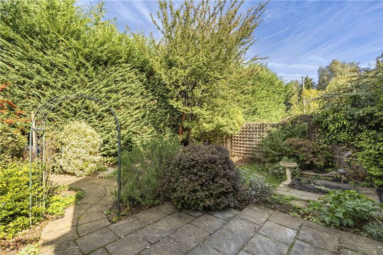 4 bedroom house, Poppy Close, Yarnton OX5 - Let Agreed