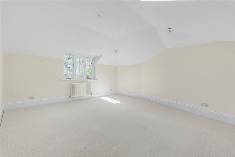 5 bedroom house, Darnford Lane, Lichfield WS14 - Available