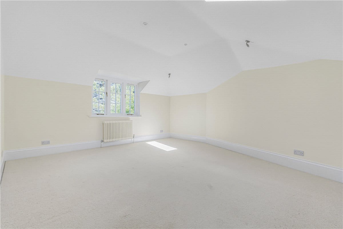 5 bedroom house, Darnford Lane, Lichfield WS14 - Available