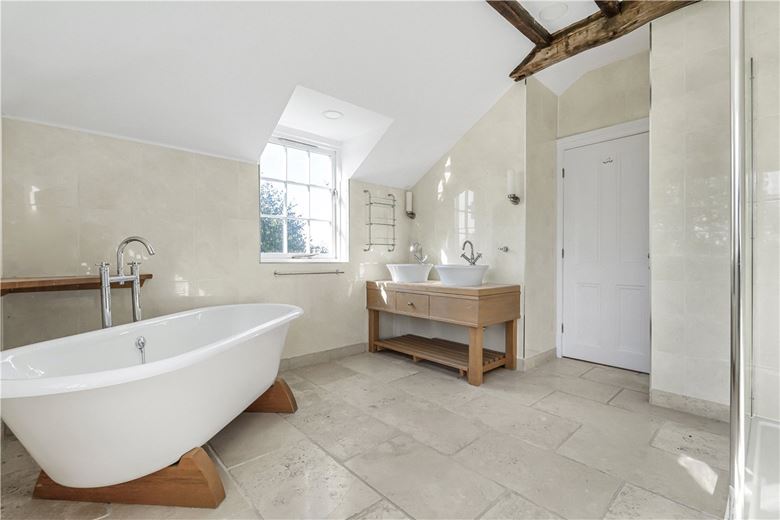 5 bedroom house, Darnford Lane, Lichfield WS14 - Available