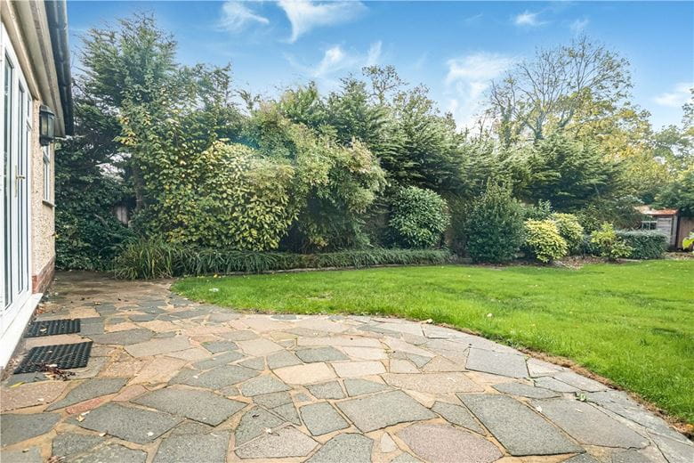 4 bedroom bungalow, The Greenway, Ickenham UB10 - Available