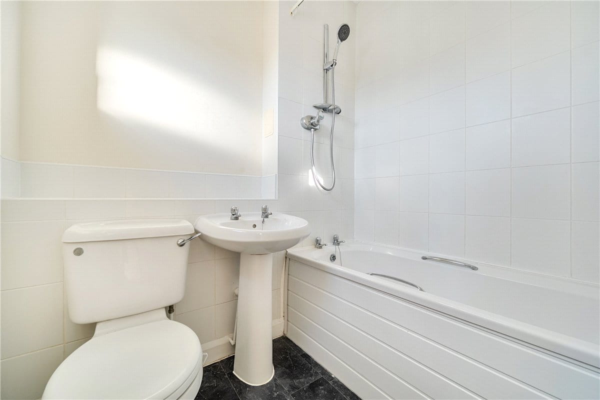 2 bedroom house, Thornfield Square, Long Eaton NG10 - Available