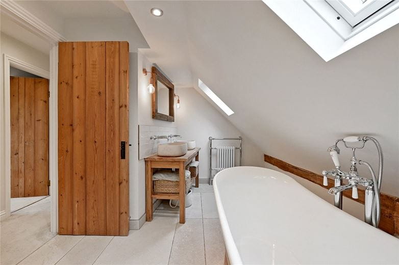 4 bedroom house, Witney Road, Ducklington OX29 - Available