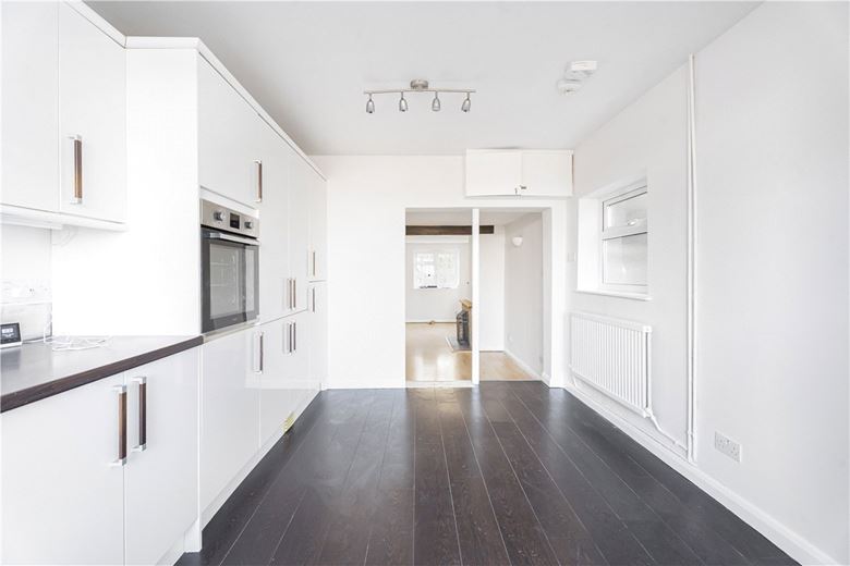 2 bedroom house, Ellesborough Road, Wendover HP22 - Available