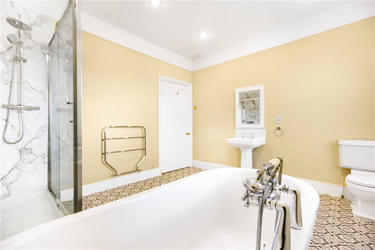 5 bedroom house, Clifton Road, Deddington OX15 - Available