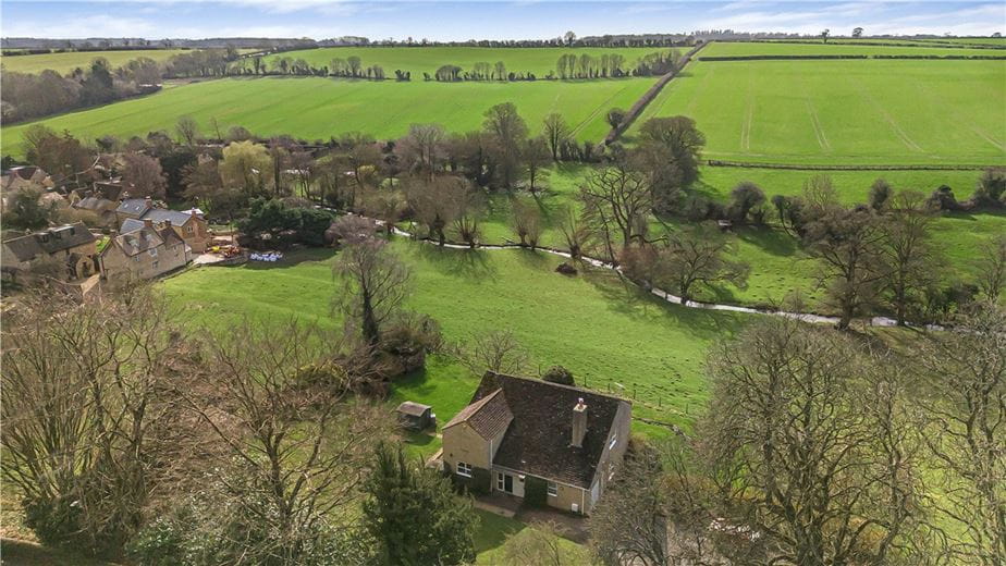 4 bedroom house, Enstone Road, Westcote Barton OX7 - Let Agreed
