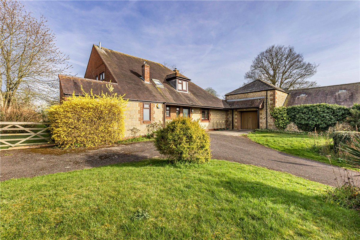 4 bedroom house, Great Coxwell, Faringdon SN7 - Available