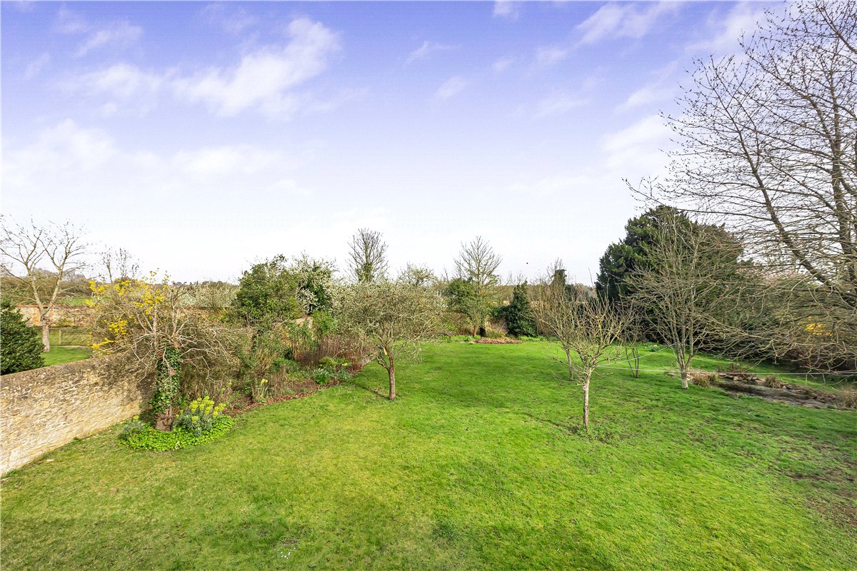 4 bedroom house, Great Coxwell, Faringdon SN7 - Available