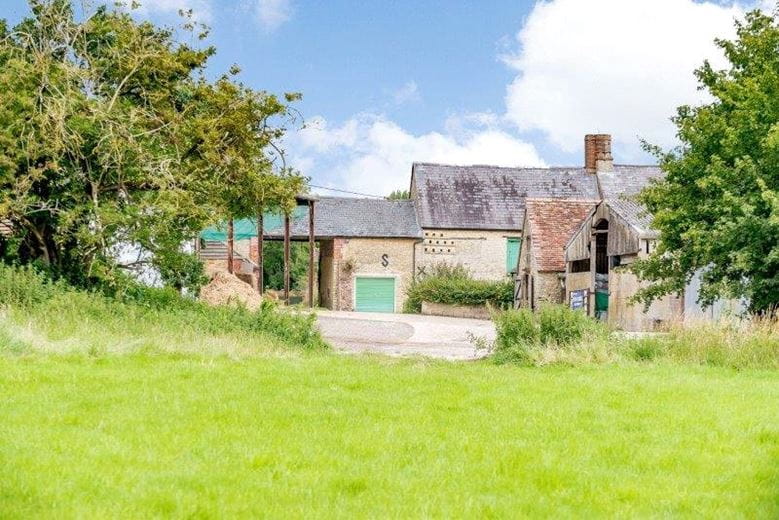 9.5 acres Farm, Main Street, Fringford OX27 - Sold