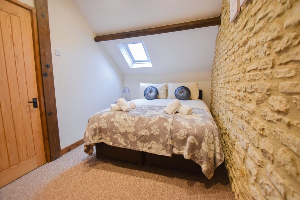 2.3 acres House, Fordwells, Witney OX29 - Available