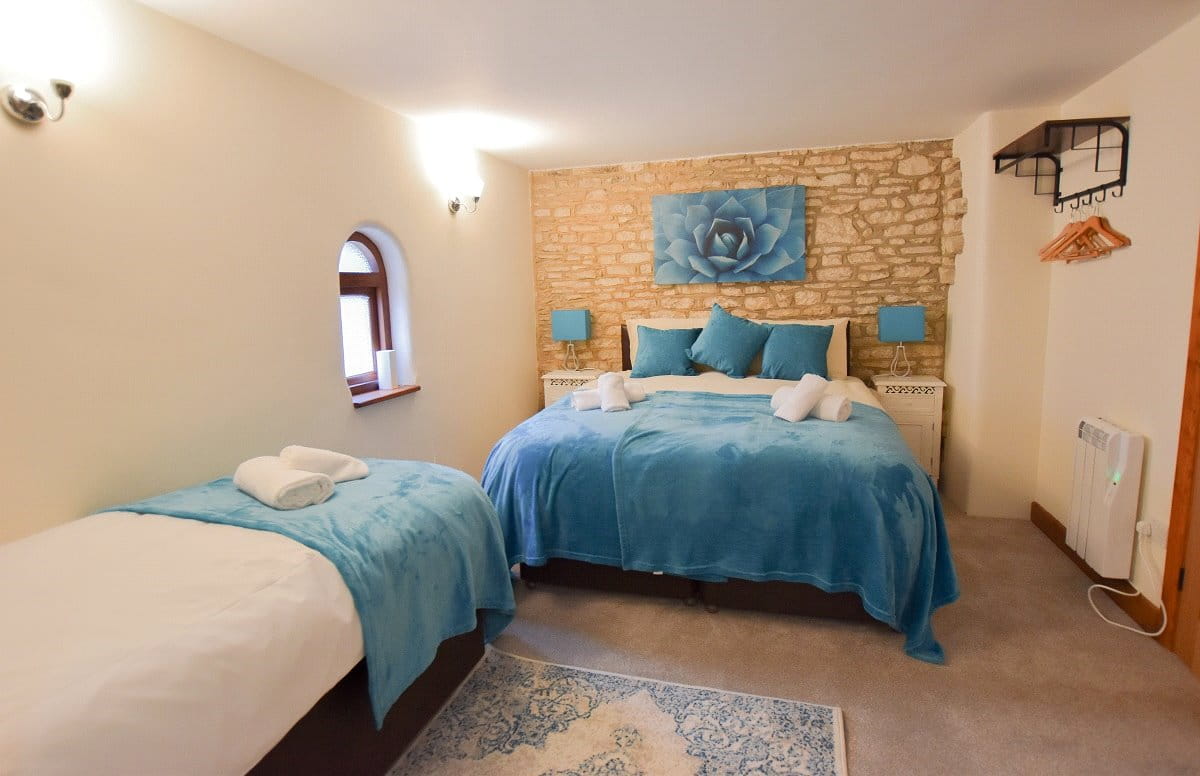 2.3 acres House, Fordwells, Witney OX29 - Available