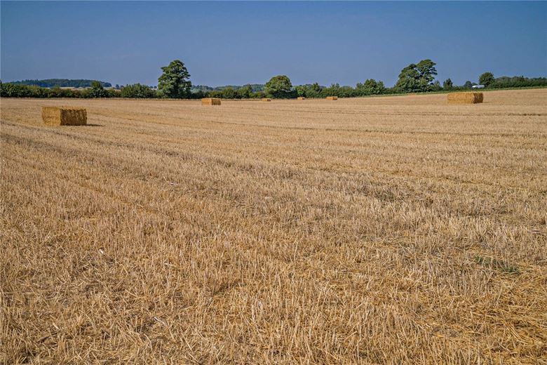  bedroom , Kings Lane, Longcot SN7 - Available