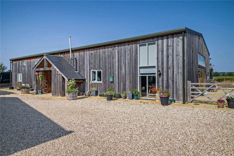  bedroom , Kings Lane, Longcot SN7 - Available