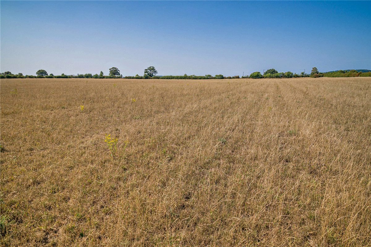  bedroom , Kings Lane, Longcot SN7 - Available