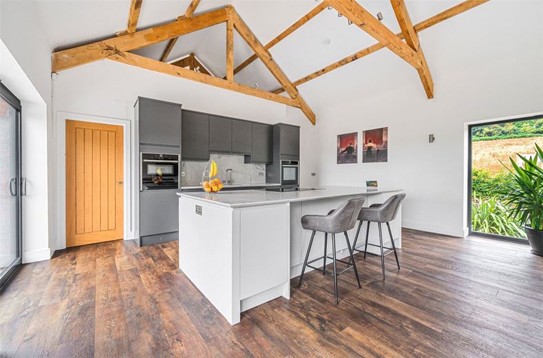 3 acres House, Stourport Road, Great Witley WR6 - Available