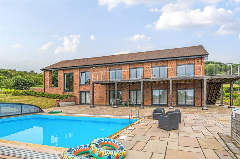 3 acres House, Stourport Road, Great Witley WR6 - Available