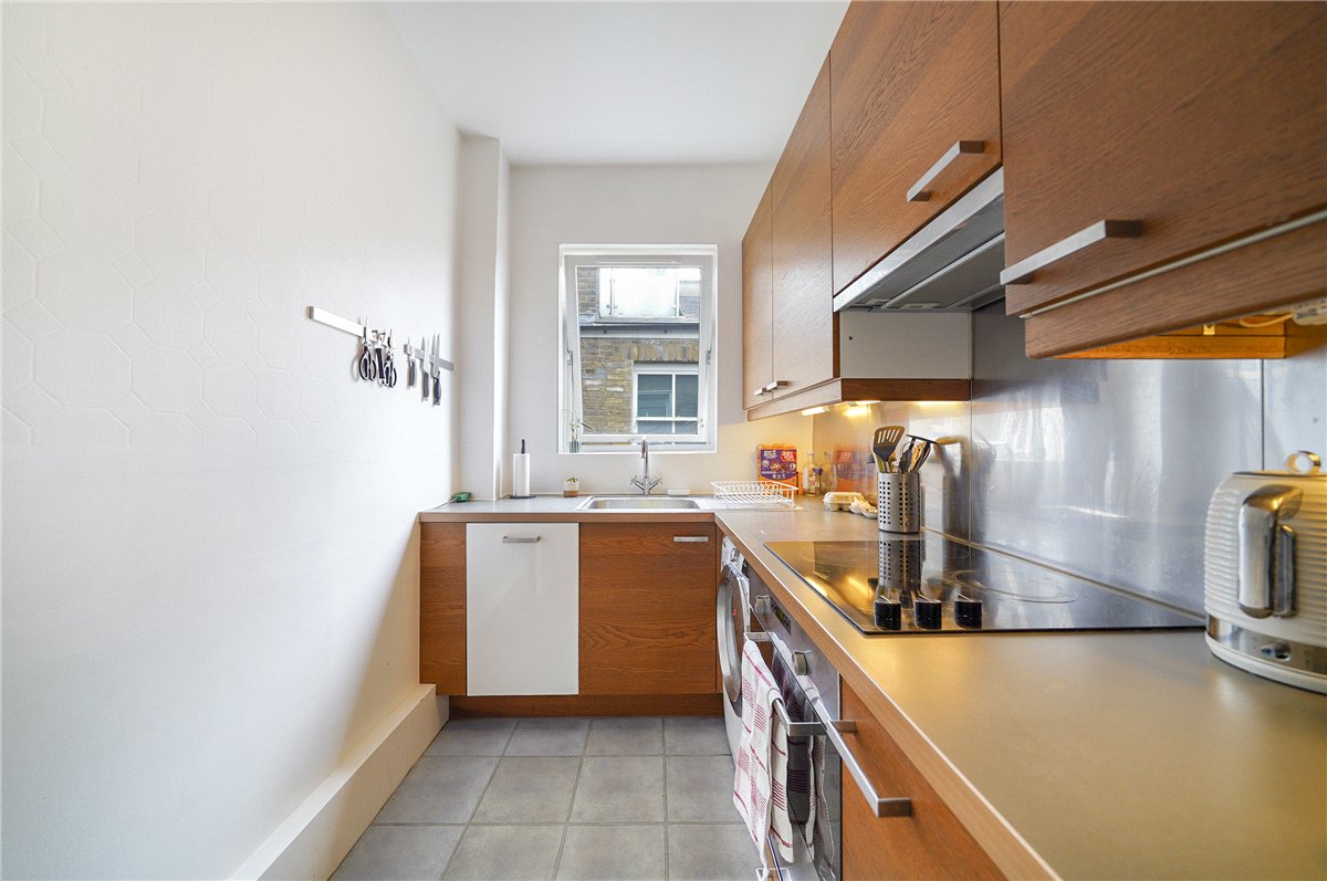 2 bedroom flat, Danehurst Street, London SW6 - Let Agreed