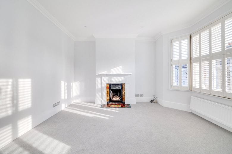 2 bedroom flat, Edgarley Terrace, London SW6 - Let Agreed